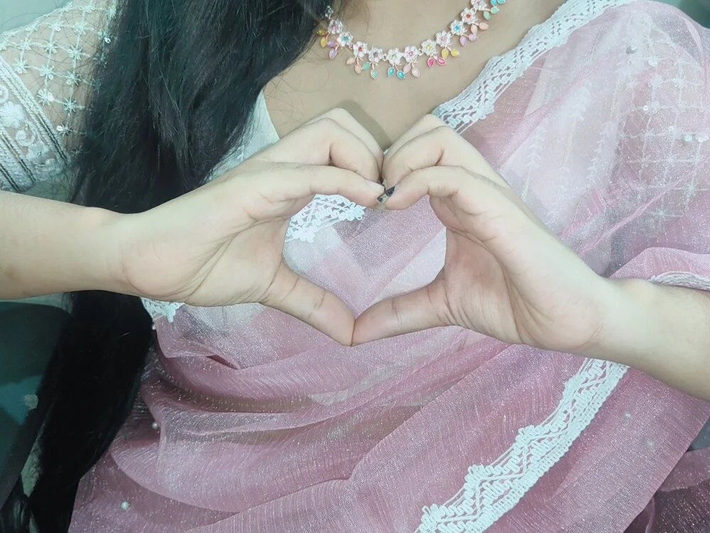 Lovely_Siri_23 Chat XXX offline