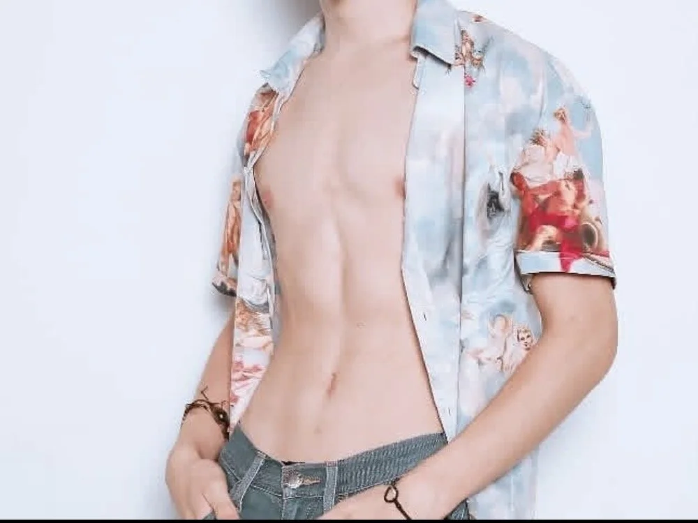 VelvetLatinKing offline XXX-chat