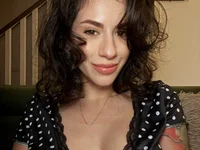 Alyonaqueen_'s webcam live show