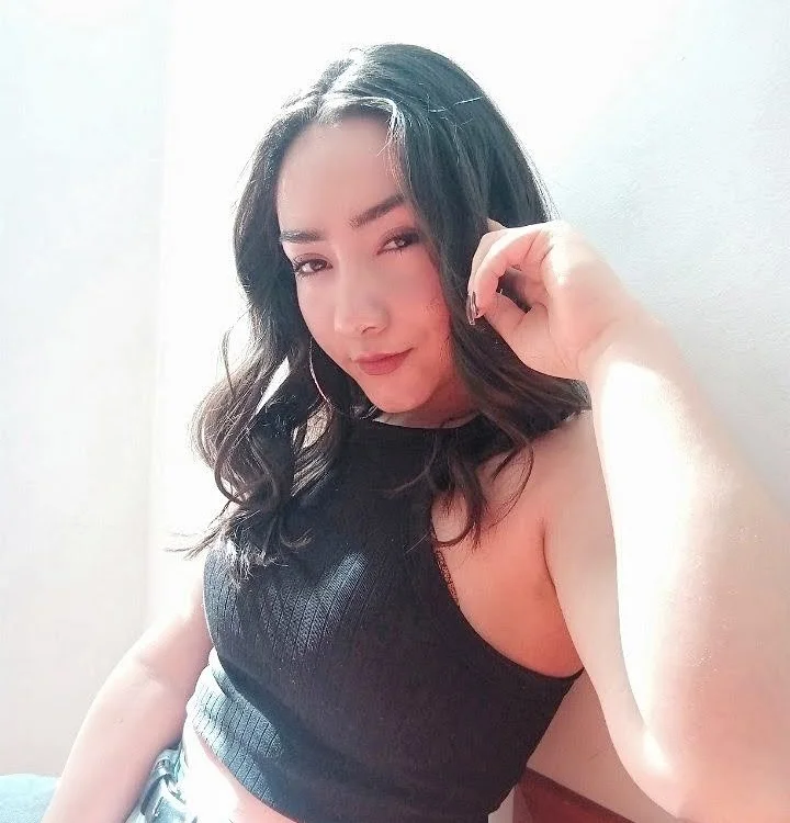 _Broken_Doll_'s Offline Chat Room