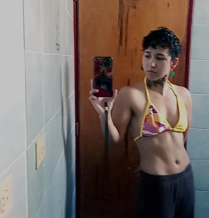 Zoe-xox Offline XXX-Chat