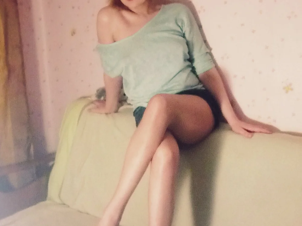 Bonnie_kisses' Offline XXX Chat