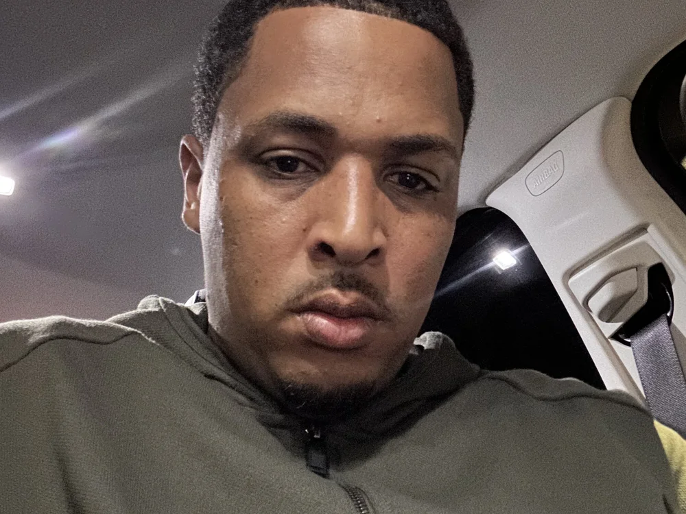 Michigan_rell1248's Offline Chat Room