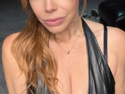 TheAliciaRhodes on StripChat