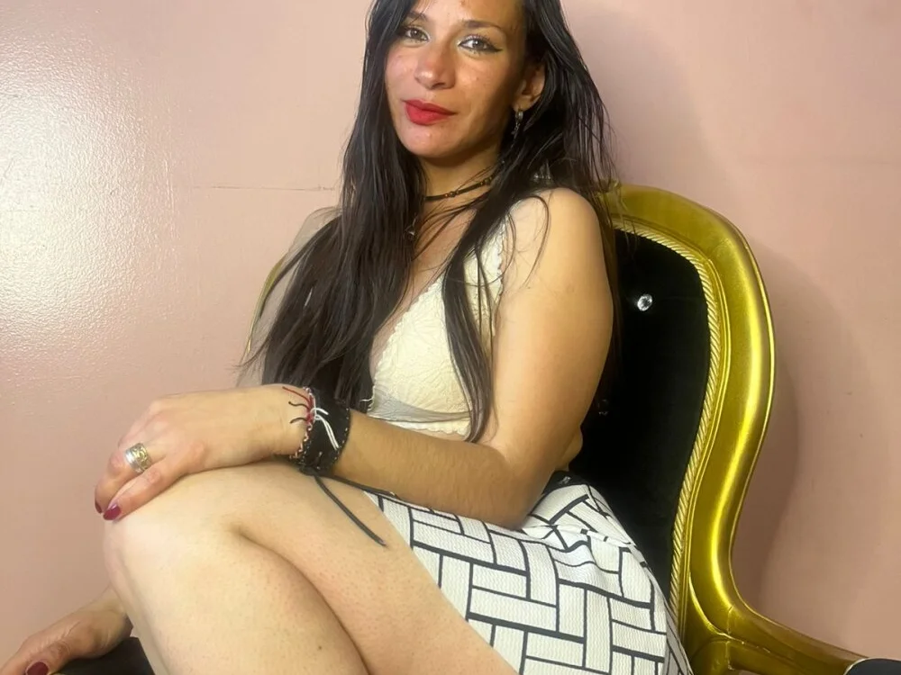 Alanna_Foxx_'s Offline XXX Chat