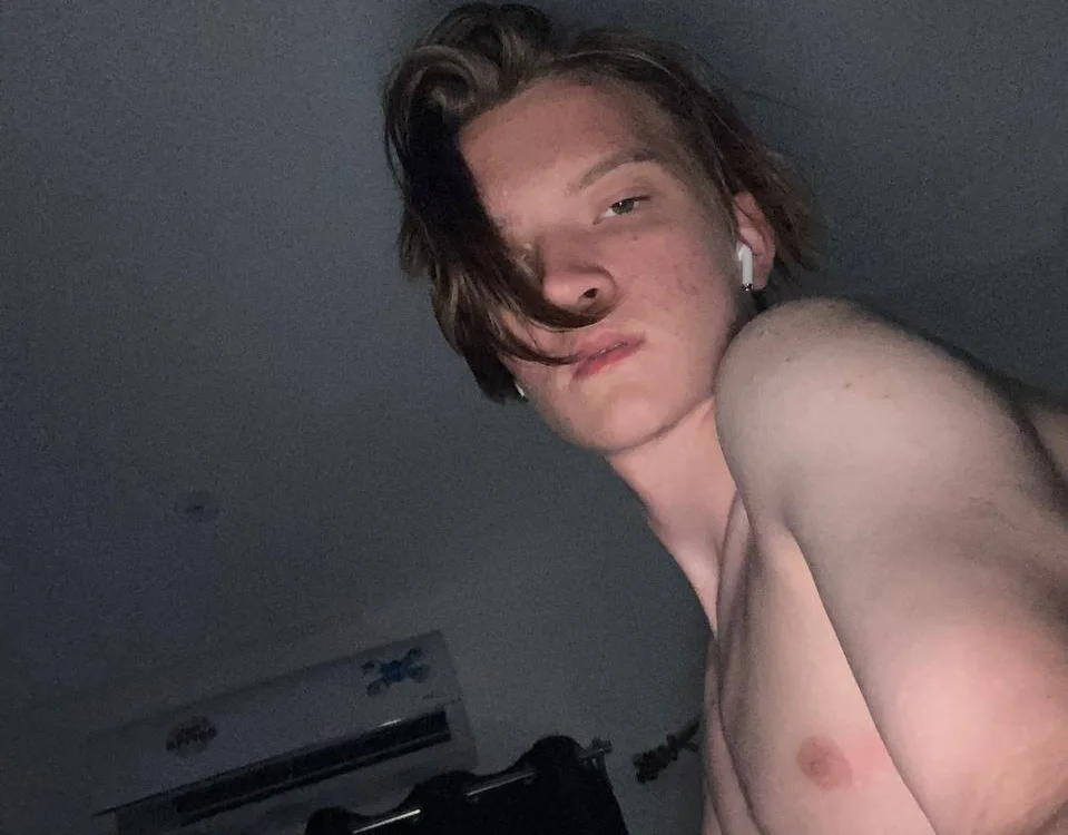 KellyTwink Chat XXX offline