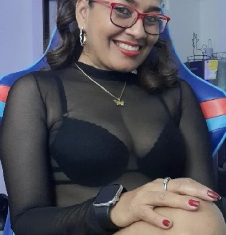 Dayanna_11's Offline XXX Chat