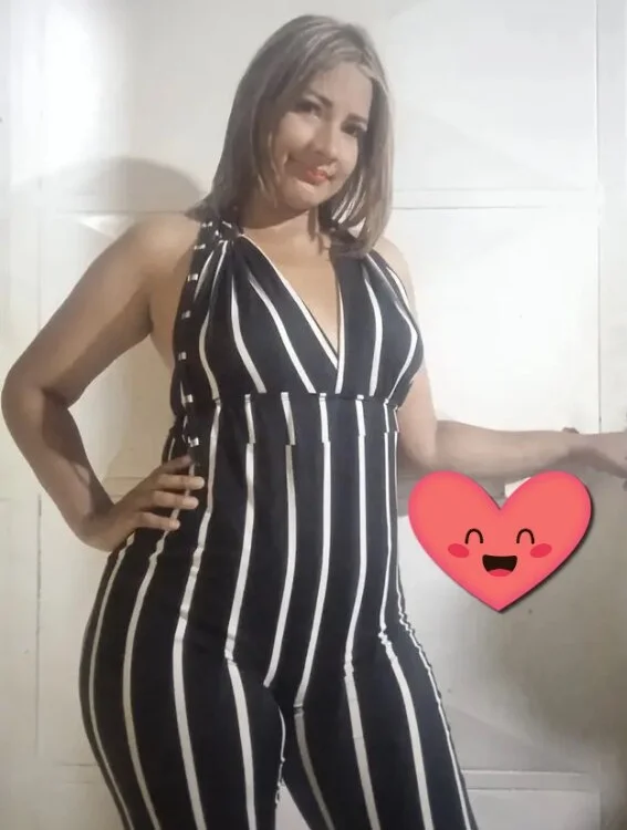 Alinayours' Offline Chat Room