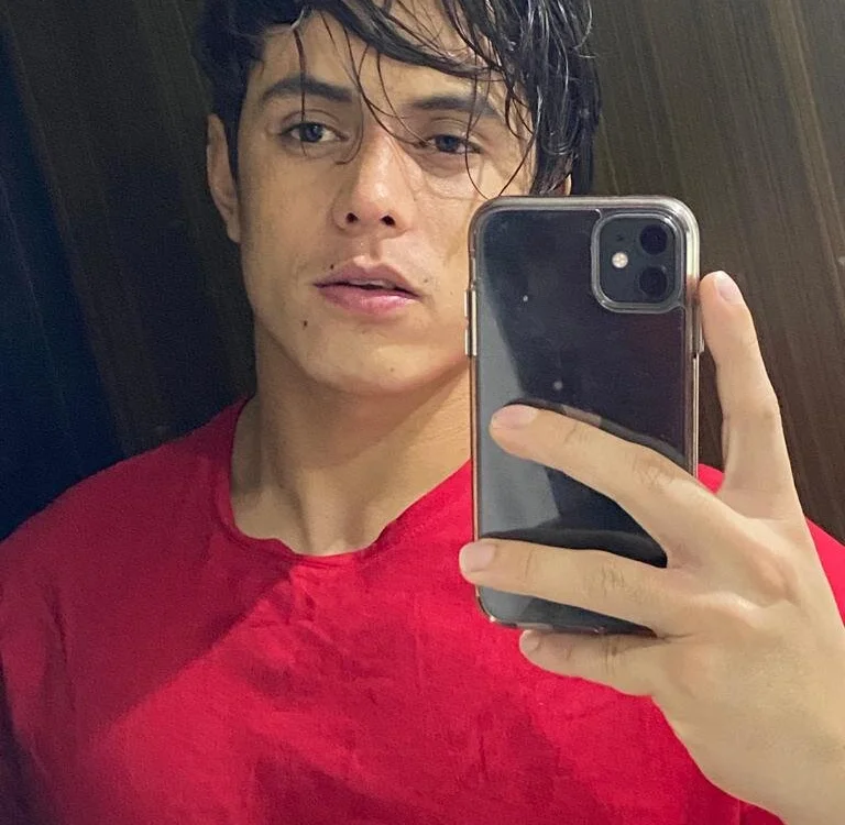 arminjones1's Offline XXX Chat