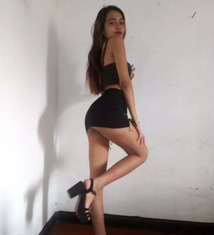 lucero_at's Offline XXX Chat