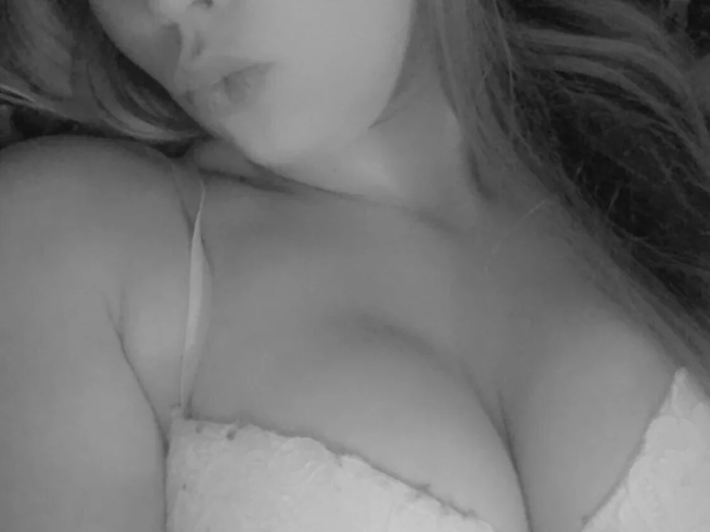 Maddylynn20's Offline Chat Room
