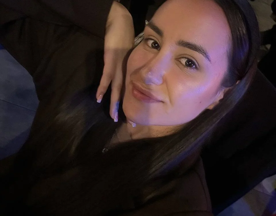MilaFord's Offline Chat Room