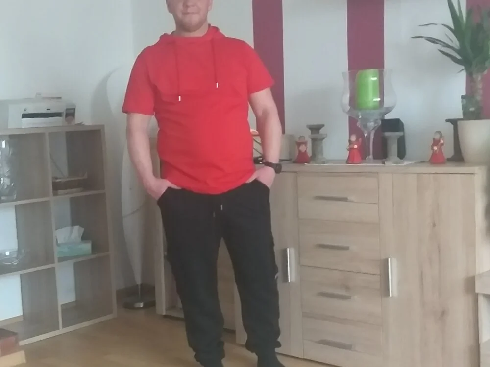 Gerli85 Adlı Modelin Çevrimdışı XXX Sohbeti