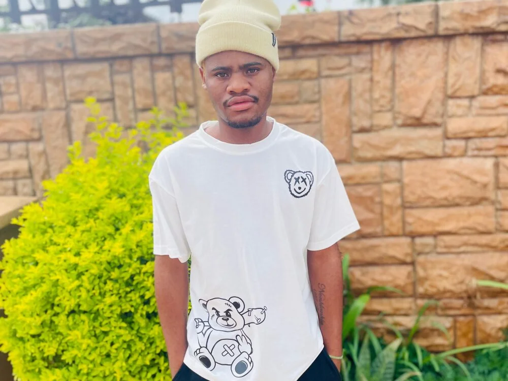 Dickinson_mlakalaka অফলাইন XXX চ্যাট