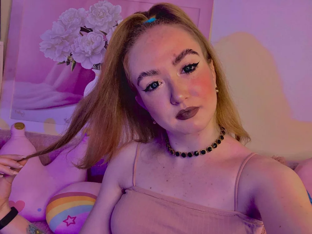 LunaCassini's Offline Chat Room