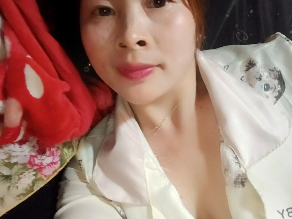 Offline XXX chat modela Bling_sexy