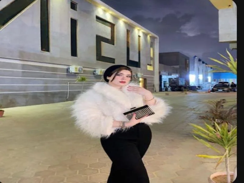 Amira_Arab's Offline Chat Room