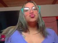 LunaaRousee's Offline XXX Chat