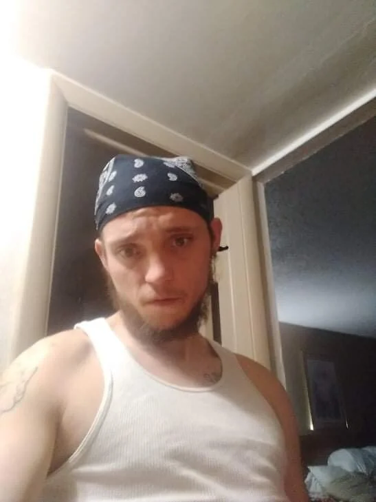 daddynbae22's Offline Chat Room
