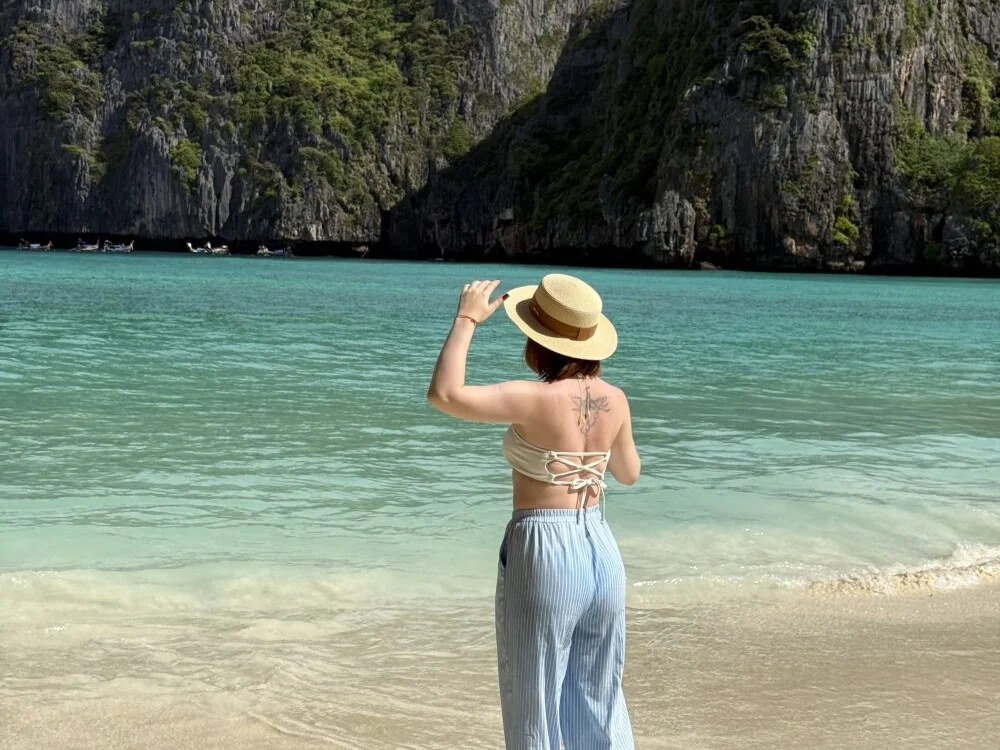 Elizabeth_Hottie_ offline XXX-chat