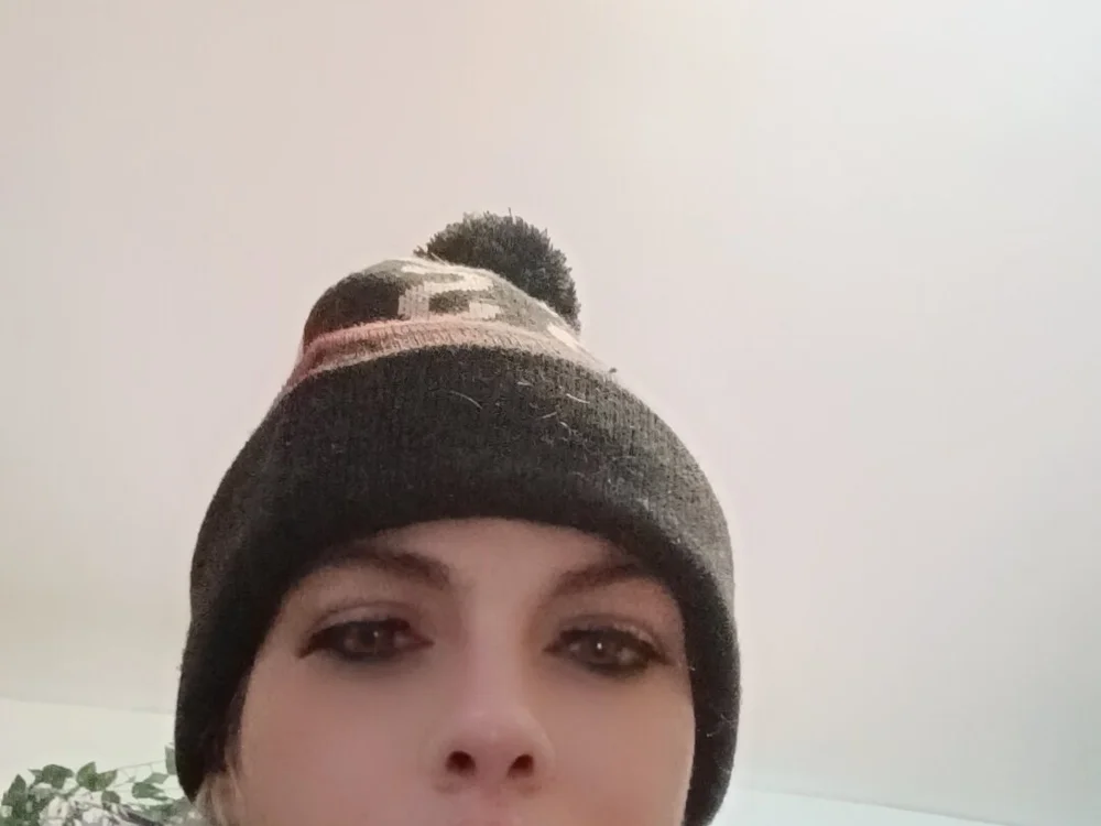 candi987's Offline Chat Room