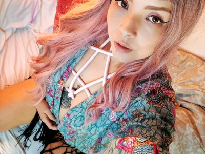 pink_punk_cam profile