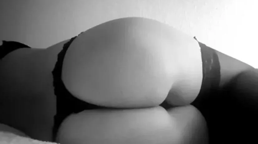 Wildhilde28's Offline XXX Chat