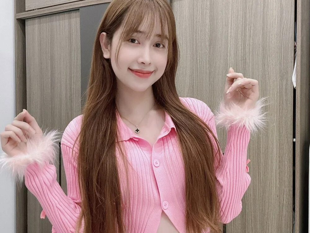 YURI102102 Offline XXX-Chat