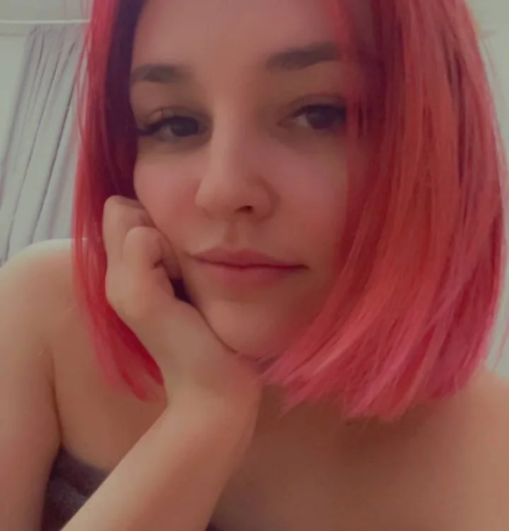 Nikki_Dial_sy offline chatrum