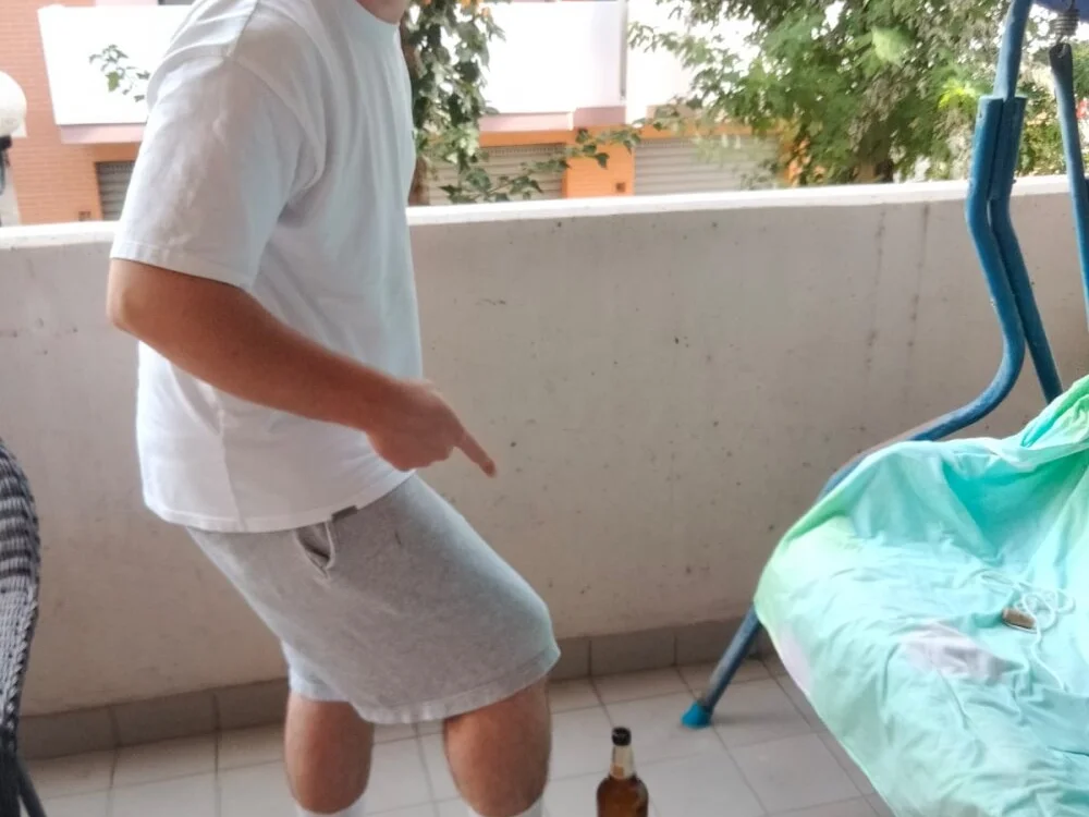 Frankie9819n Offline XXX chat