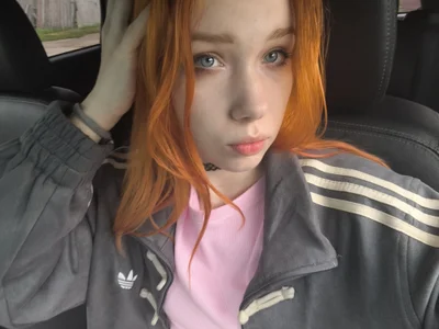 RedAriana - Girl 