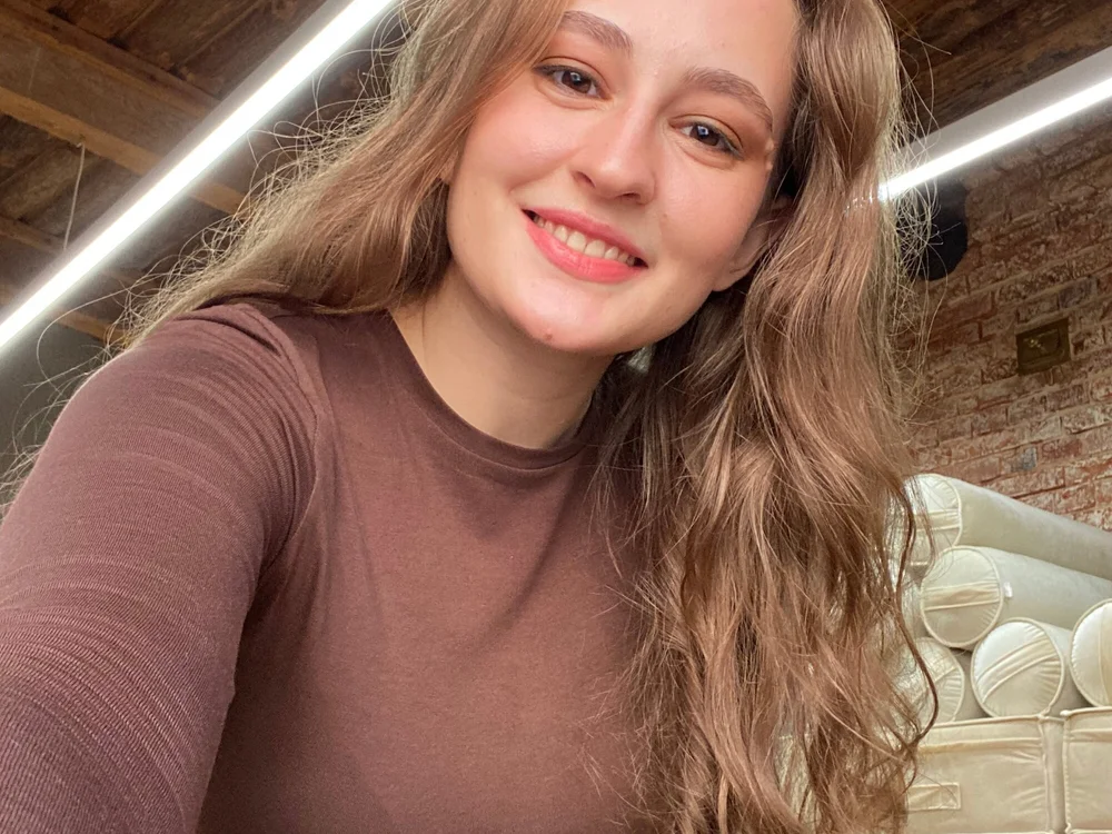 AntoniaAnness' Offline Chat Room