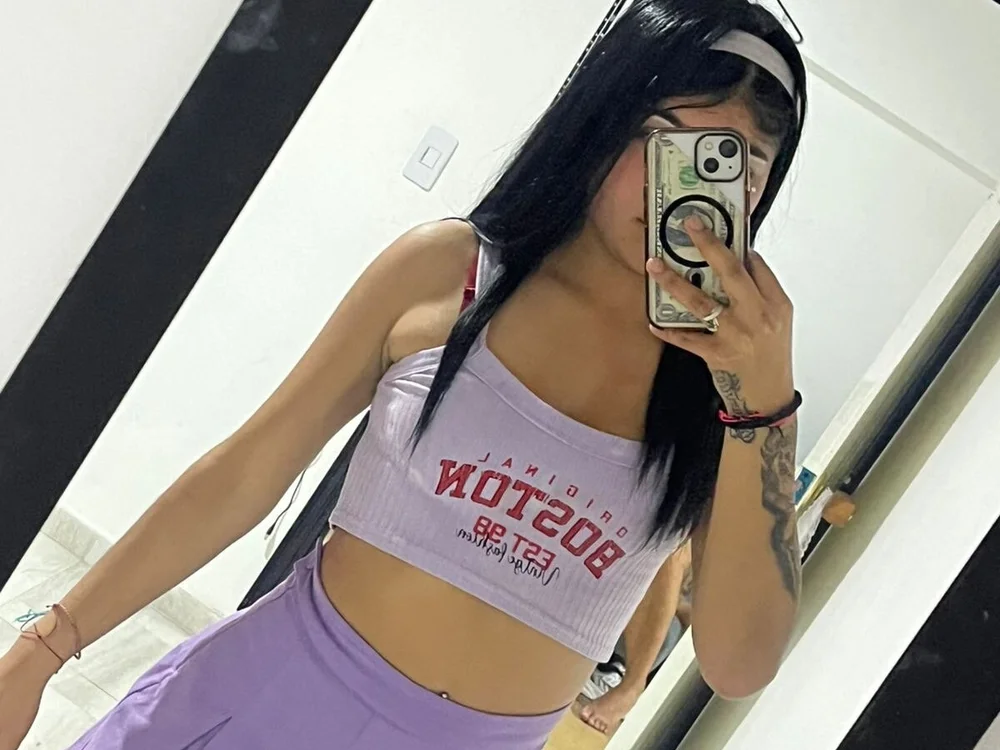 Scarlett_only offline chatrum