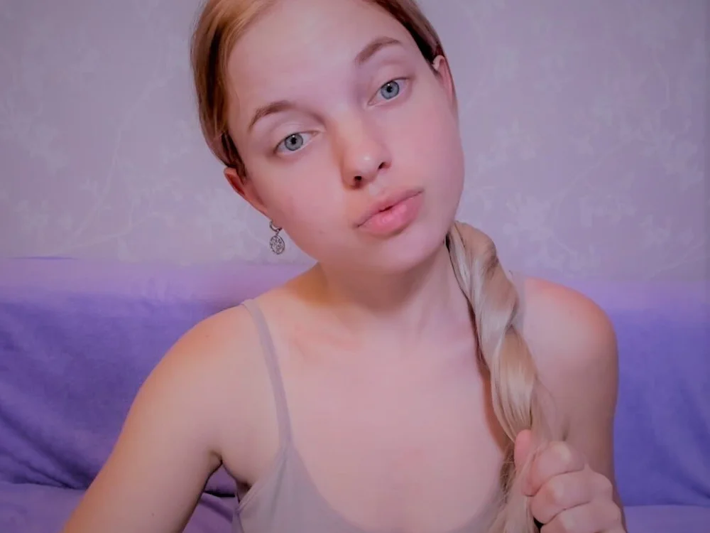 SaraBlacky's Offline XXX Chat