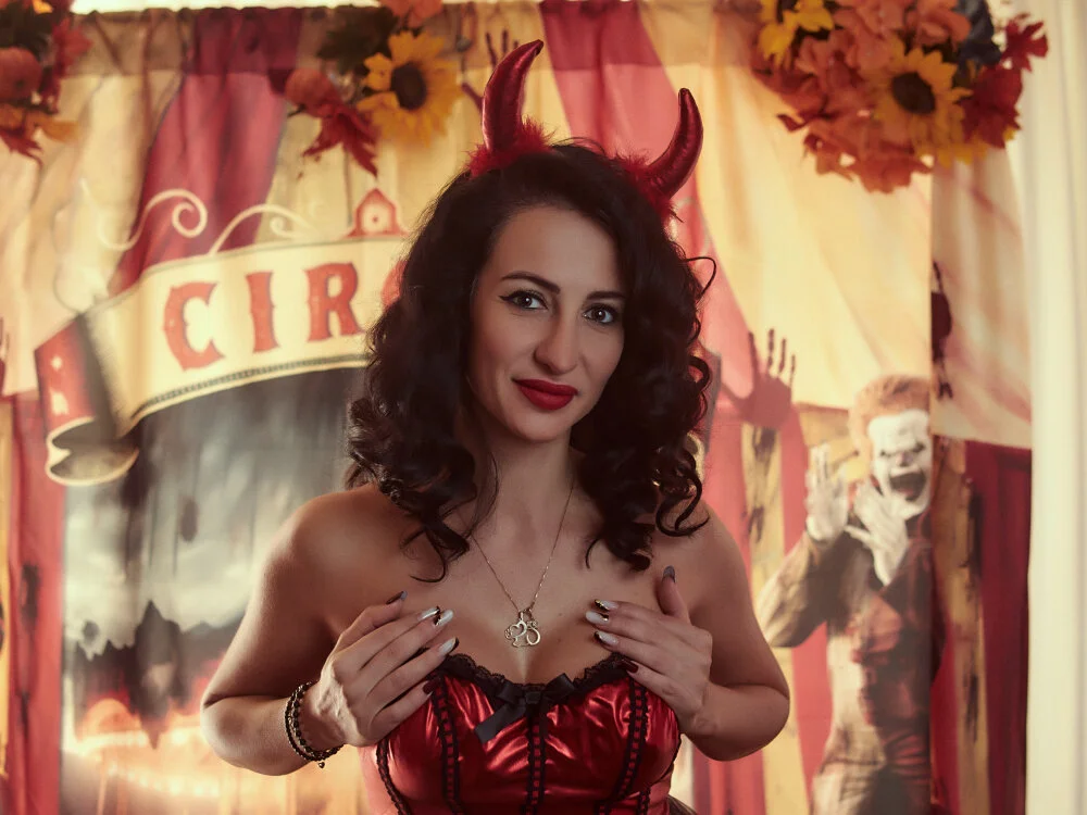 CarlaReysX Chat XXX offline