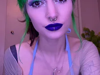 notyerbebe's Offline Chat Room