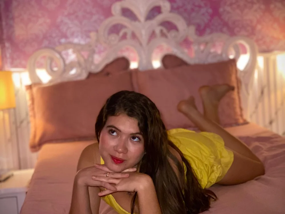 دردشة Hellencute18_ الجنسية دون اتصال