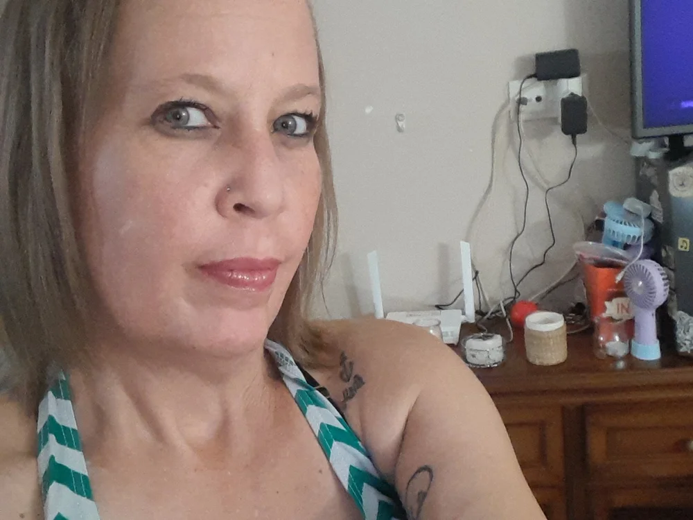 Chat +18 off-line de Gatitamiau40