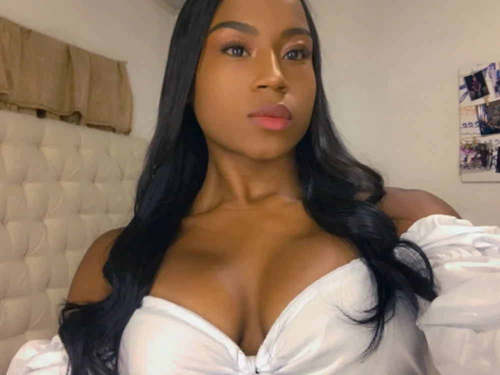 Scarlett_C offline chatrum