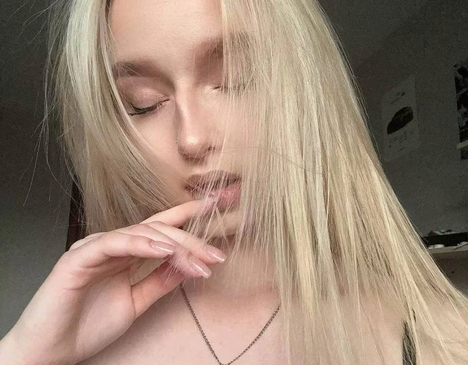 custombaby: συνομιλία ΧΧΧ εκτός σύνδεσης