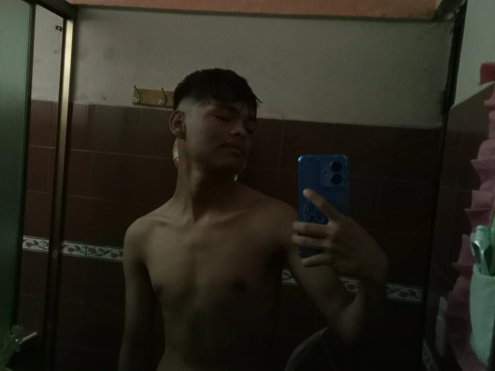 Baby19_12's Offline XXX Chat
