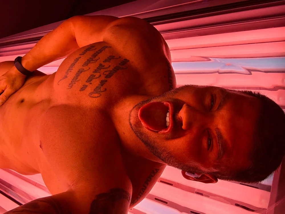 Fit-Body8's Offline XXX Chat