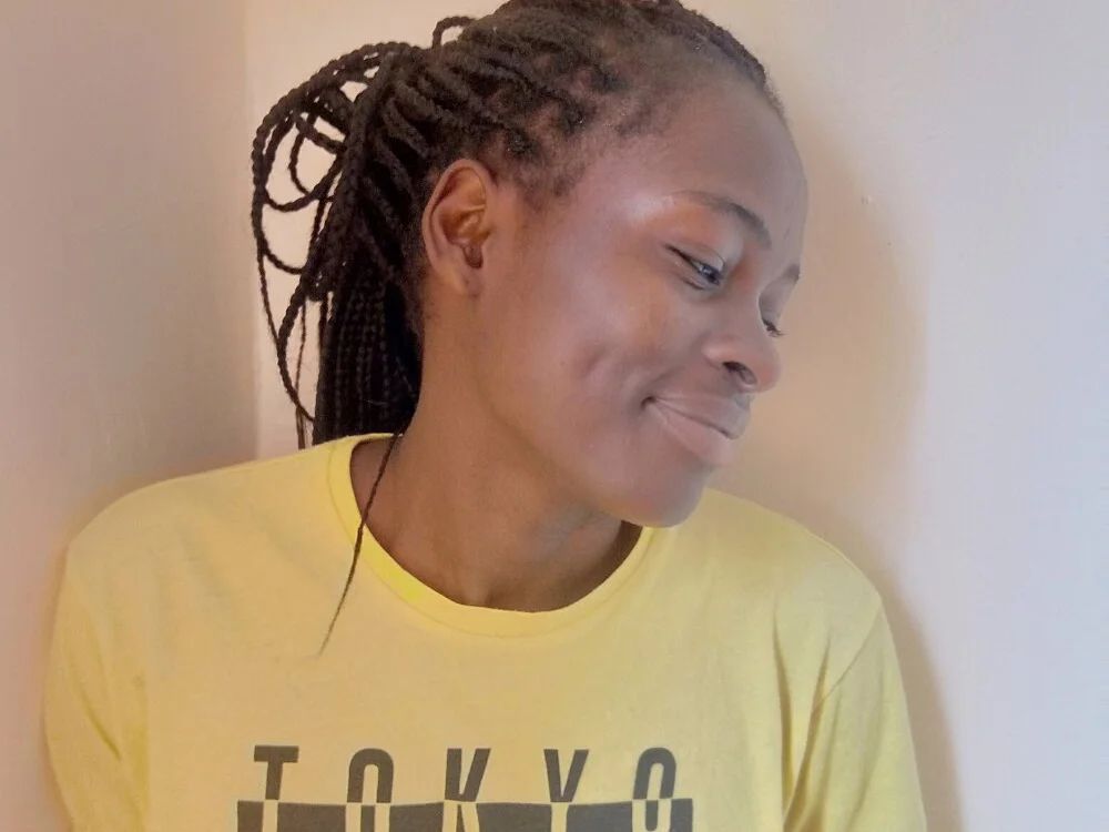 _cutemelania's Offline XXX Chat