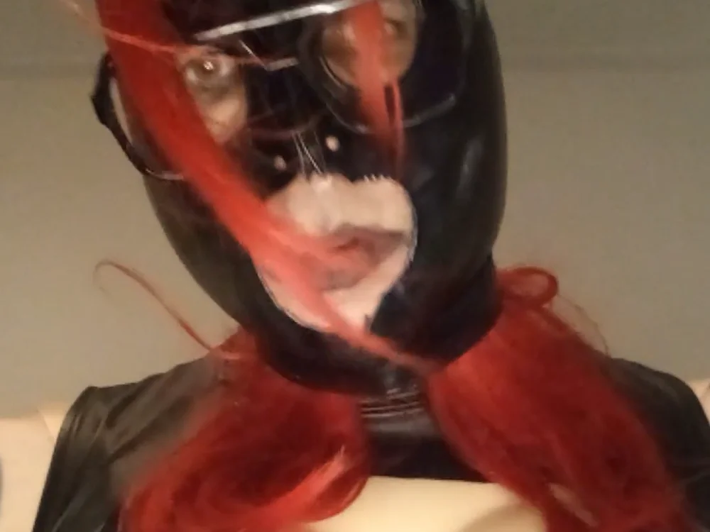 JacquieCross offline chatrum
