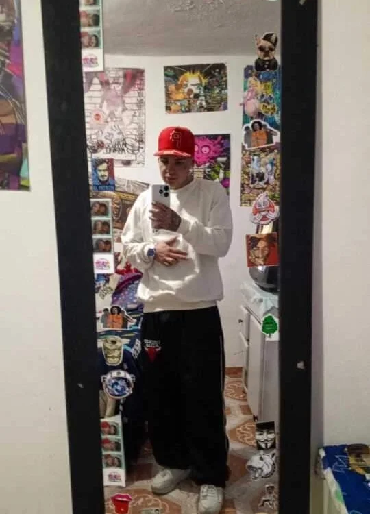 Tivenso27 Offline XXX-chat