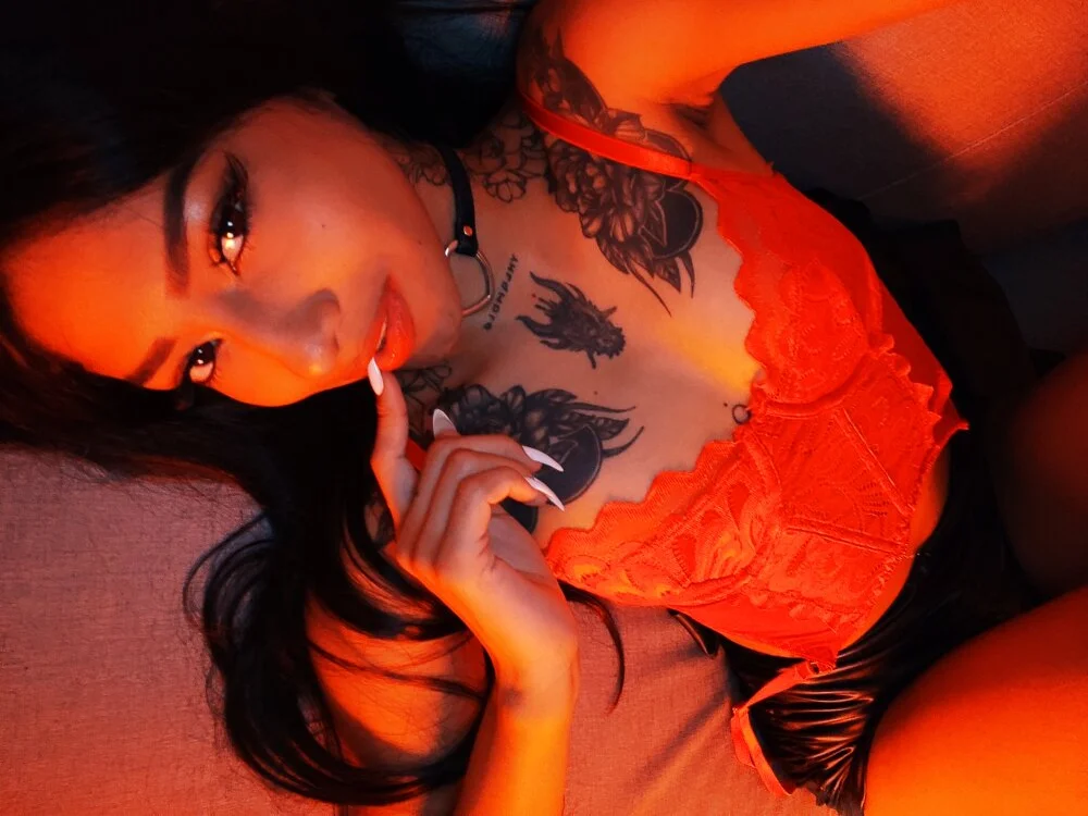 Alykass' Offline XXX Chat