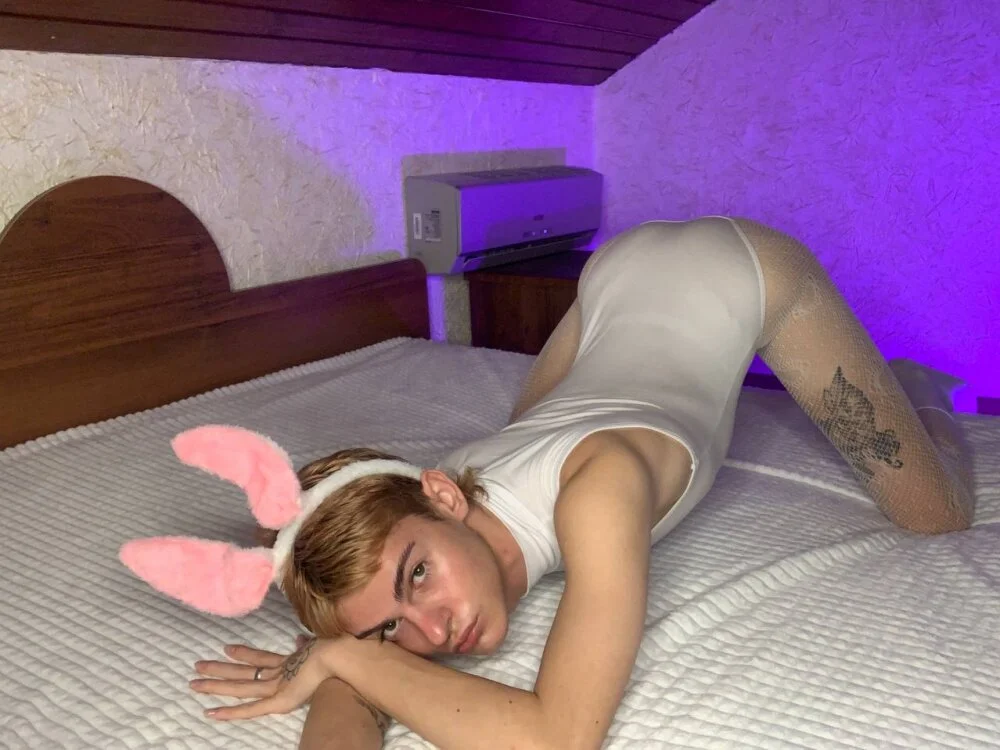 little_femb0y Chat XXX offline