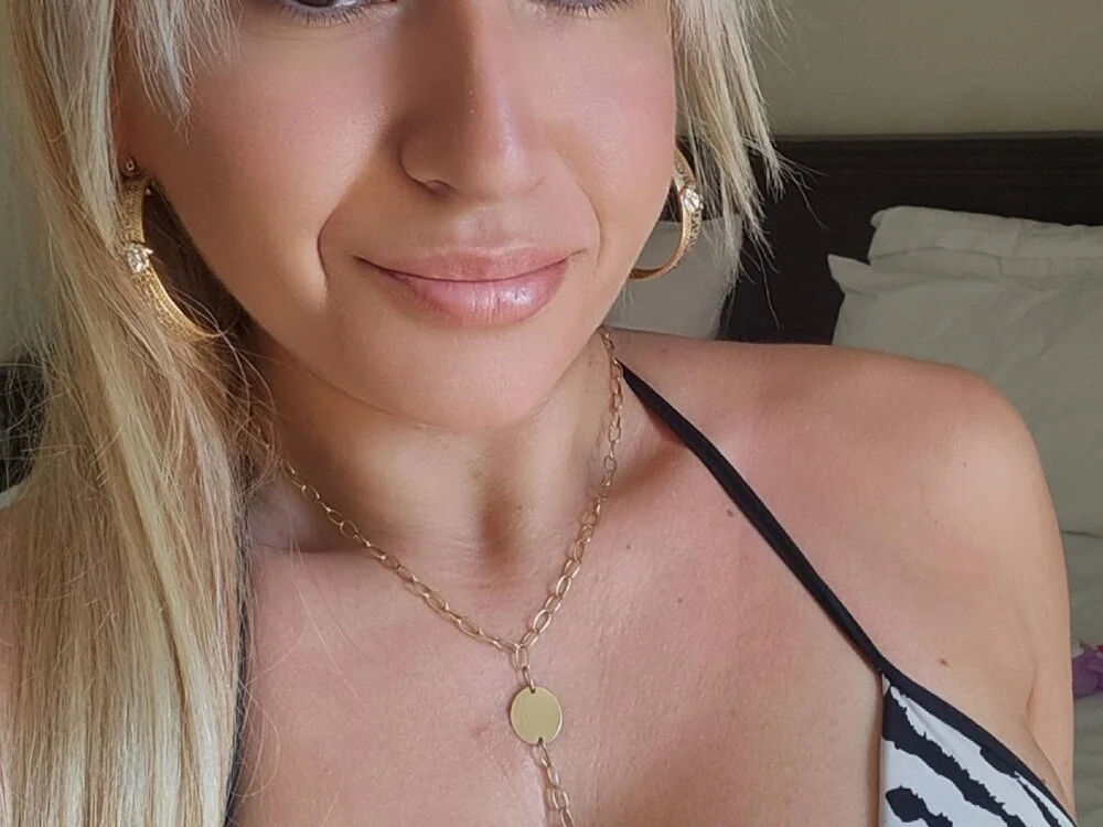 Bornforporn_ Chat XXX offline