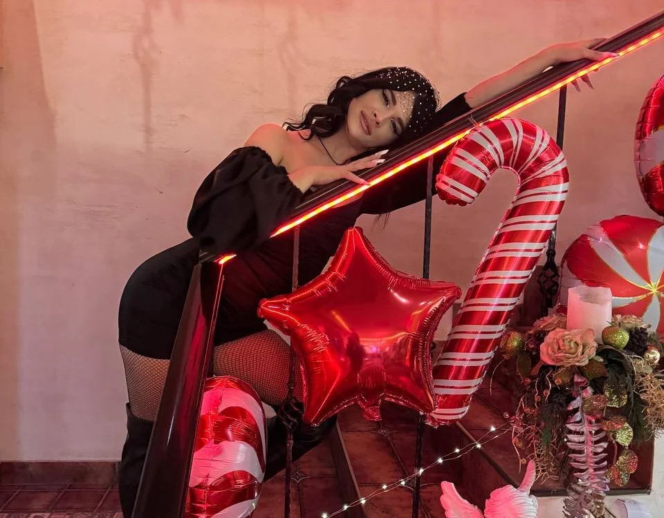 Alina_XXXX_ Offline XXX-Chat