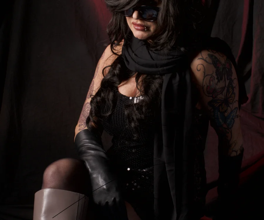 Prudenceishot's Offline Chat Room